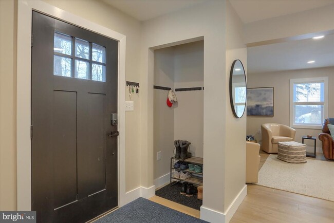 Photo - 1365 Roundtop Rd