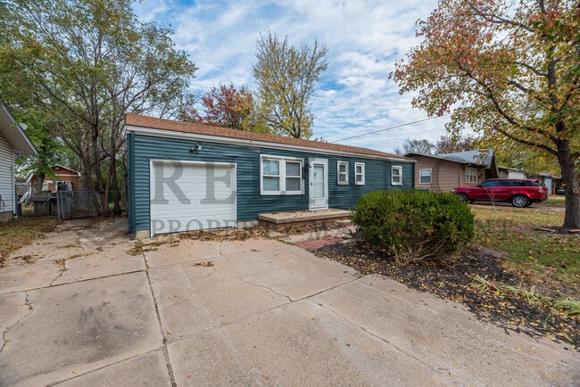 Photo - 2404 W 29th St S