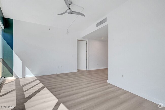 Building Photo - 4575 Dean Martin Dr Unit 602 Rental