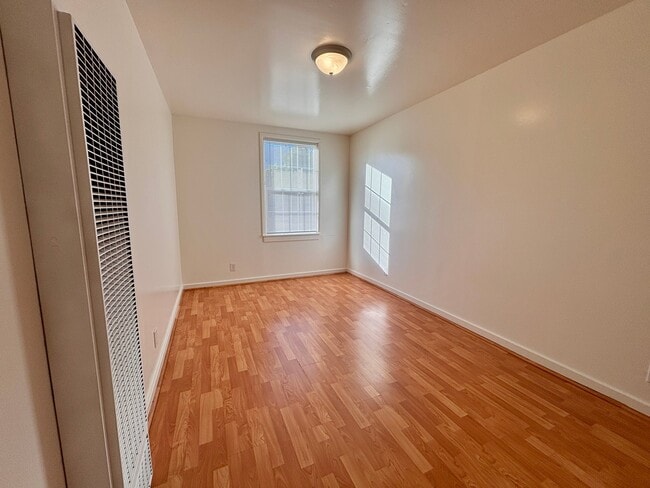 Building Photo - 1408 21st Ave