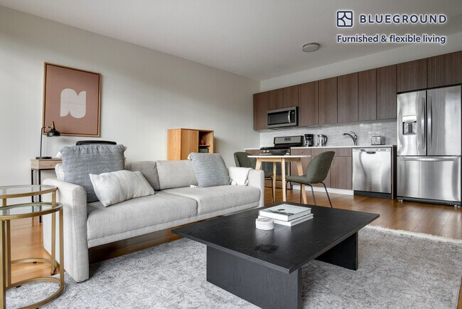 Photo - 340 E North Water St Unidad FL29-ID1000