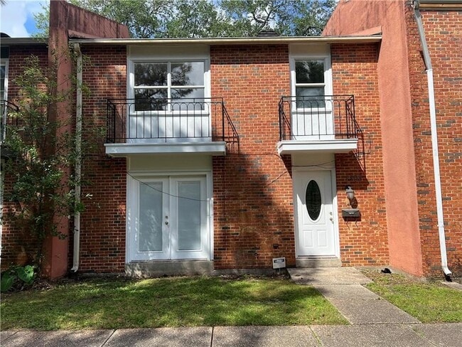 Building Photo - 7702 Belcrest Pl