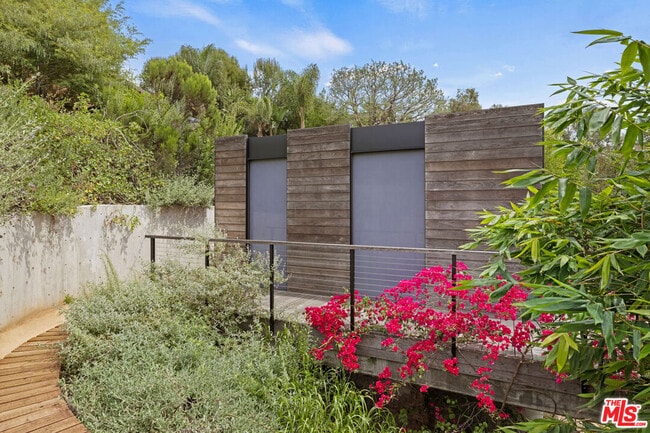 Building Photo - 1664 Benton Wy