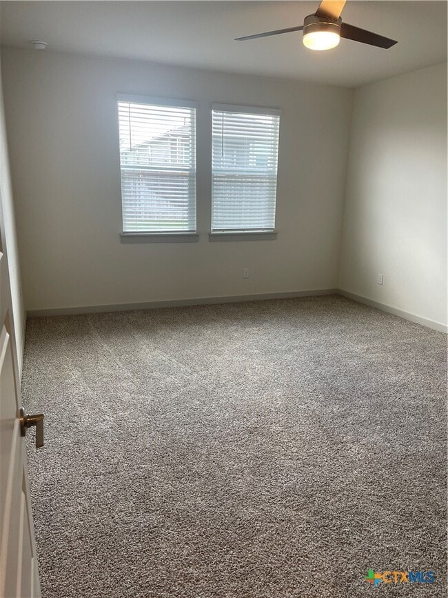 Photo - 325 New Hampton Wy