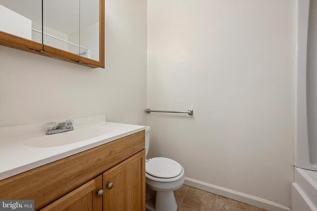 Photo - 105 Cameron St