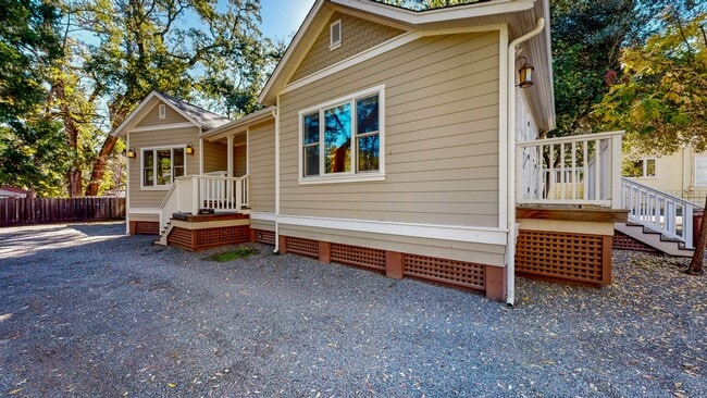 Building Photo - Serene 1 bedroom 1 bath Calistoga Home adj...