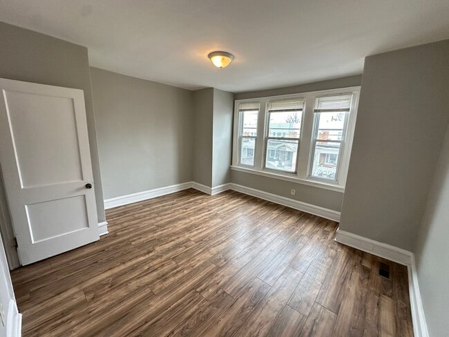 Photo - 440 W Fisher Ave