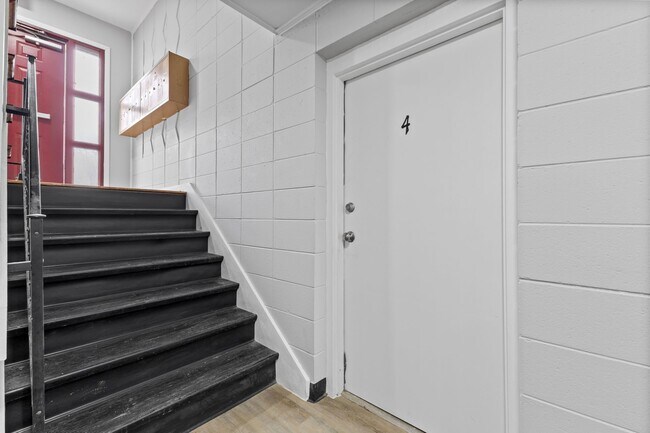 4200 N Arlington Ave Unit 3