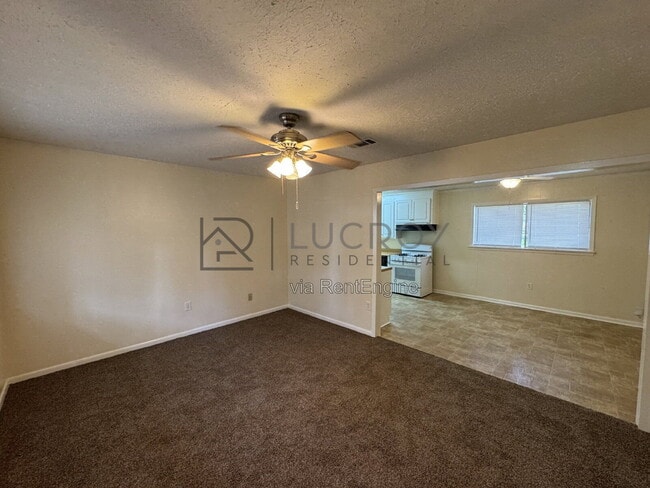 Photo - 3203 Harle St