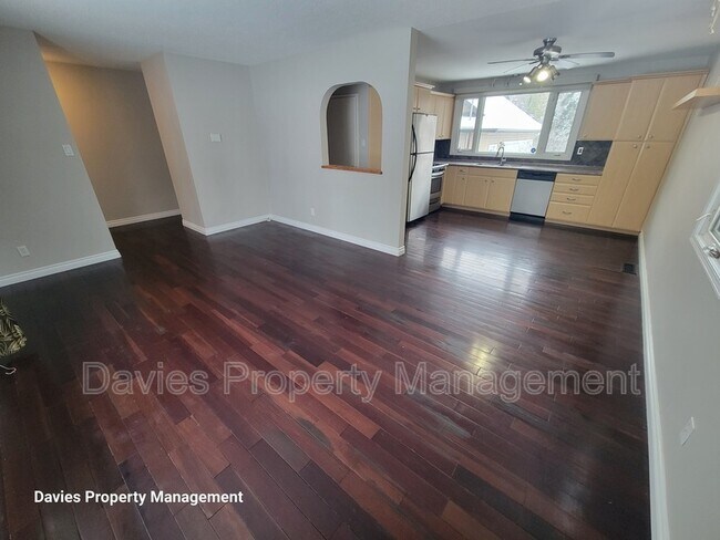 Photo - 9239-9148 148 St NW