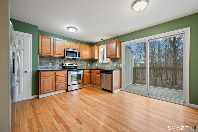 Photo - 92 Cynthia Ln Unit APT E7