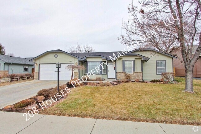 Building Photo - Single Level Home w/Mature Landscaping *In...