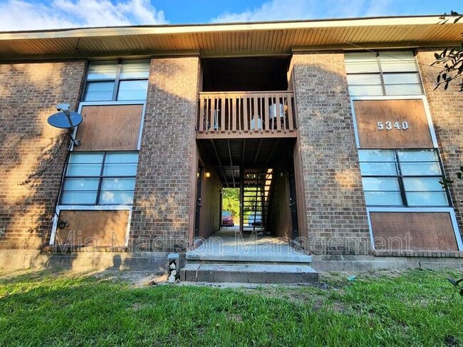 Building Photo - 5340 La Roche Ave Unit #2 Rental