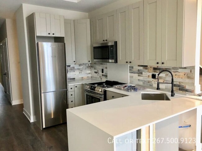 Building Photo - 1236 N 5th St Unit 2 Rental