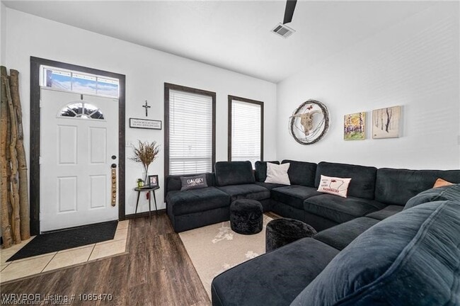 Photo - 400 Bordeaux Cir