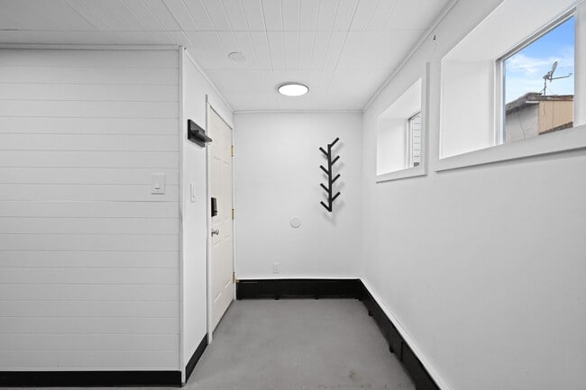 720 18th Ave Unit 3