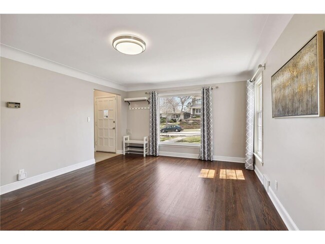 Photo - 5620 Humboldt Ave S