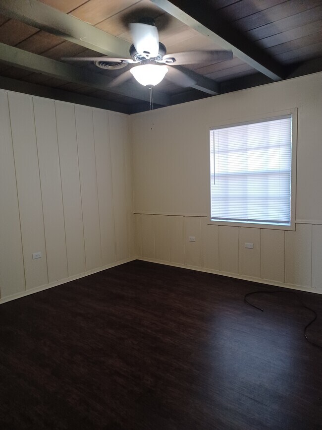 1719 Oakley Ct Unit 9