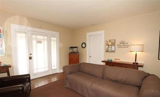 Photo - 1007 W Beach Blvd