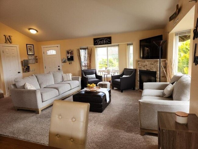Photo - 1832 93rd Dr SE