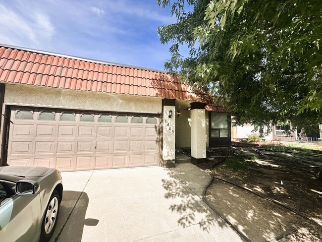 Building Photo - Completely Remodeled 4 Bed Home With Finis...