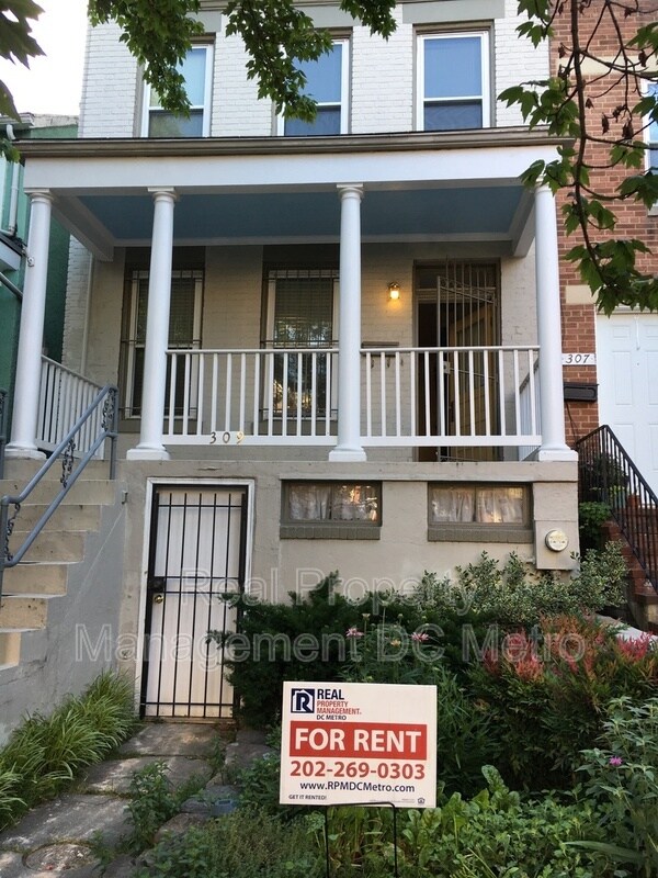 Photo - 309 9th St NE