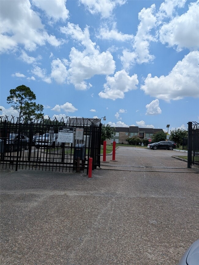 12214 Bob White Dr Unit 122