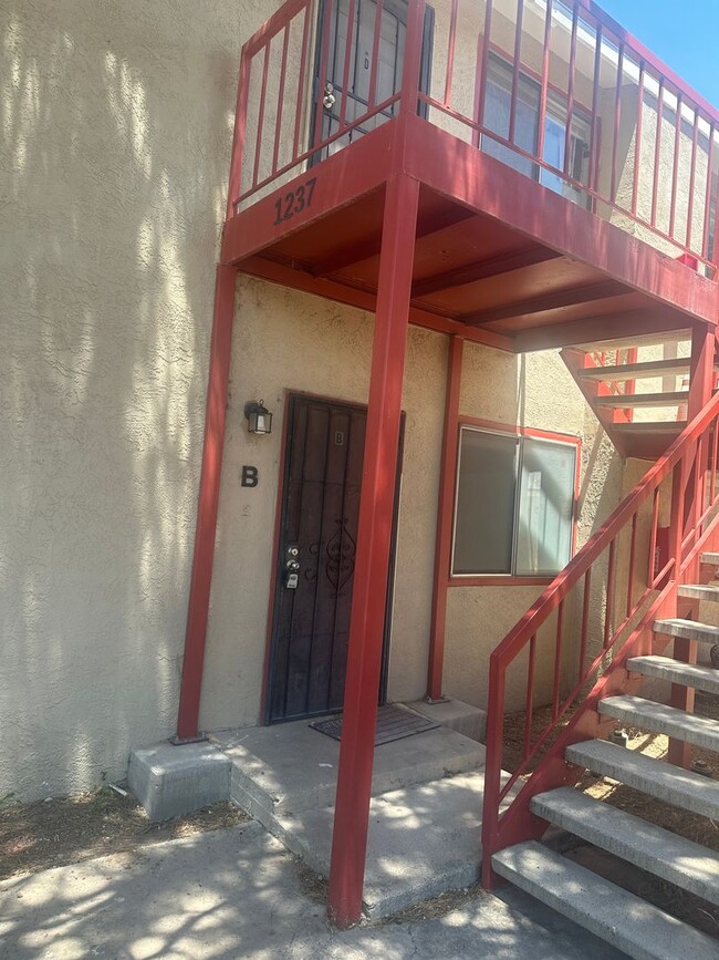 Building Photo - 1237-B Menaul Blvd NW Unit MENAUL