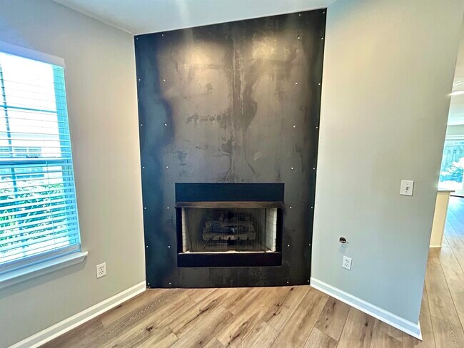 Photo - 1435 Pine St