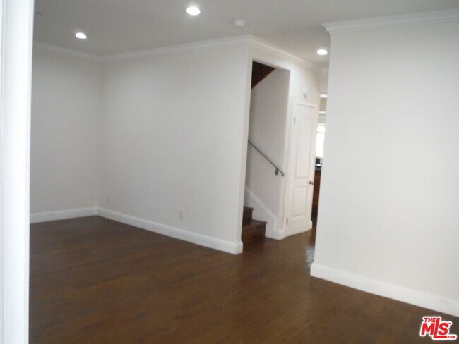 Photo - 1821 W 12th Pl Unit APT #2