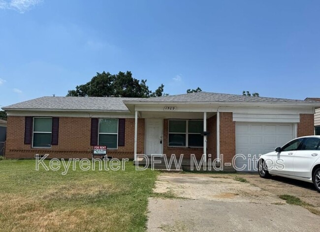 Building Photo - 1509 N O'Connor Rd Rental