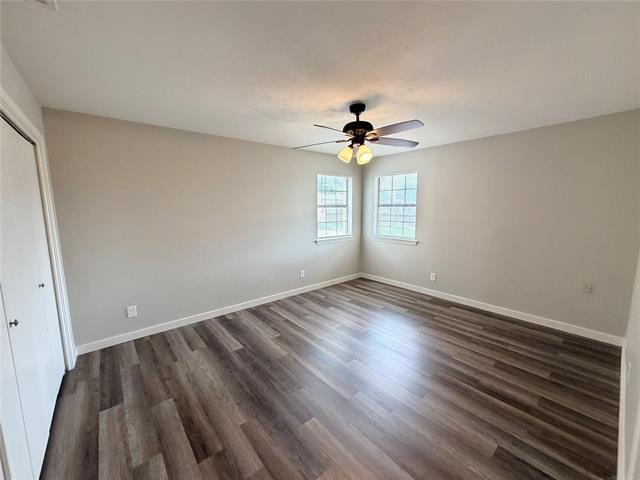 Photo - 2412 Lakeview Cir