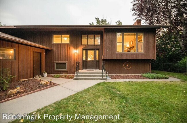 6 br, 3 bath House - 506 N 17th Ave - 6 br, 3 bath House - 506 N 17th Ave