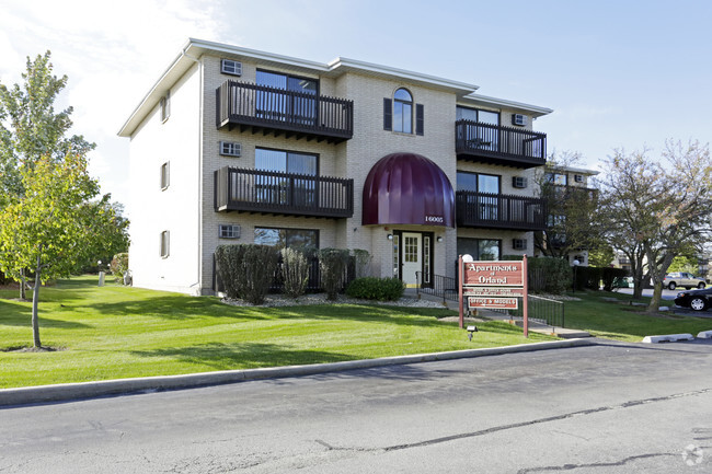 Building Photo - Apartments of Orland