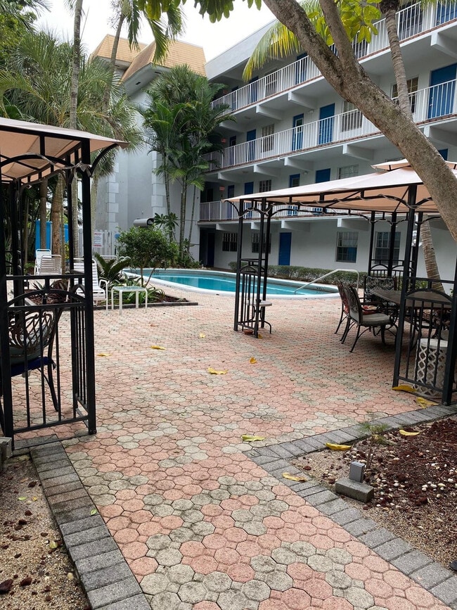 Photo - 1407 NE 56th St Unit 101e