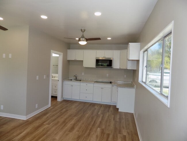 Photo - 13150 Julian Ave Unidad 13150 Julian Ave (Studio)