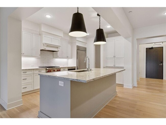 Building Photo - 222 Ferndale Rd S Unit 207 Rental