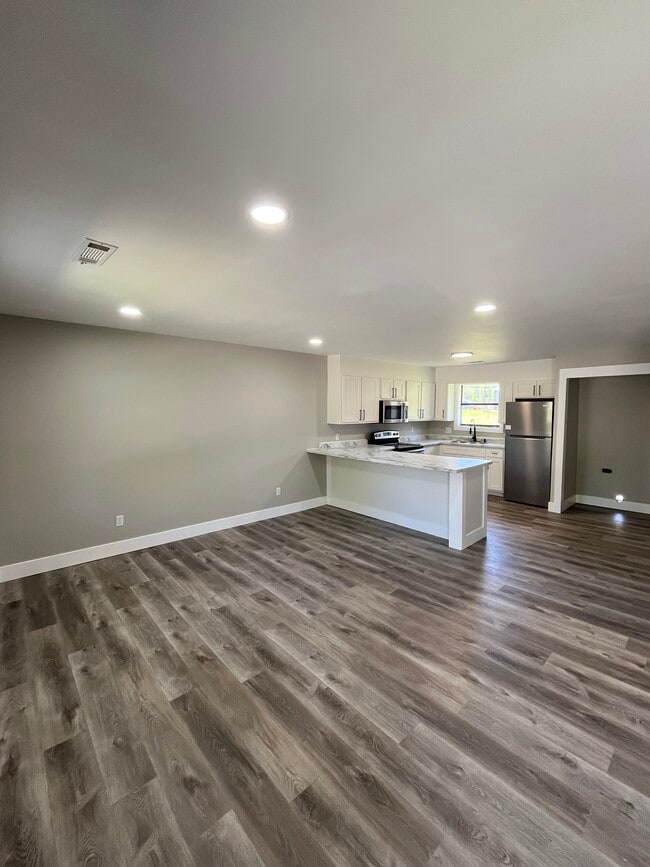 971 Shannon Dr Unit F