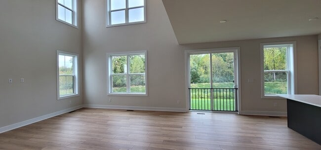 Photo - 135 Alroy Rd