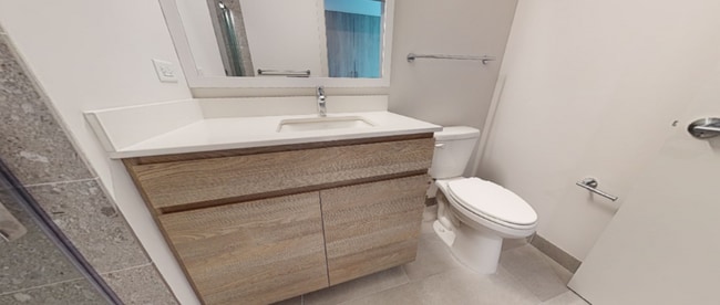 Photo - 800 N Wells St