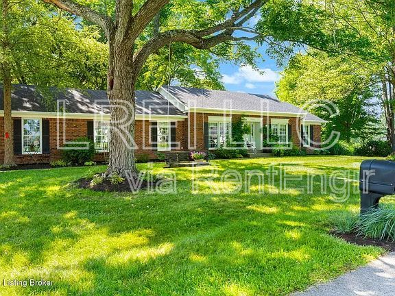 Photo - 12100 Maplewood Rd