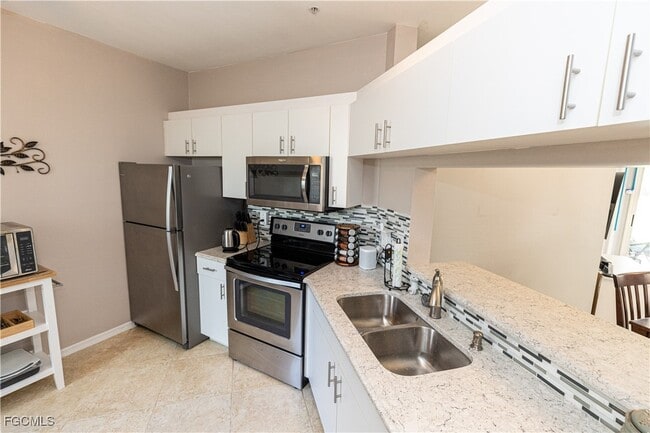 Photo - 12081 Summergate Cir Unit 104
