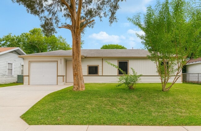Building Photo - 11715 Almeda Genoa Rd Rental