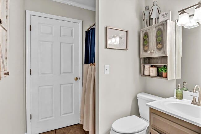 Photo - 1062 Blinken St