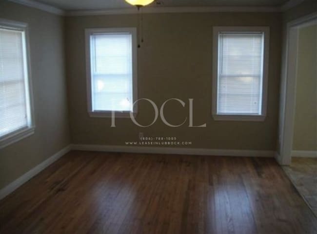 Photo - Beautiful Hardwood floors!  3/1/1 in the Medical District