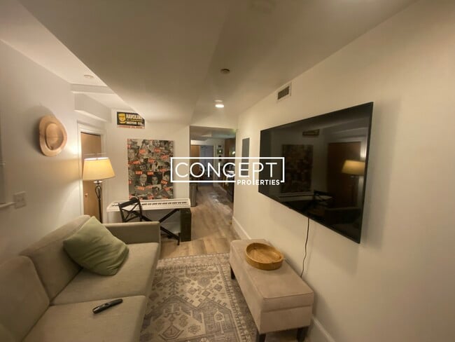 Photo - 64 Louis Prang St Unidad 1