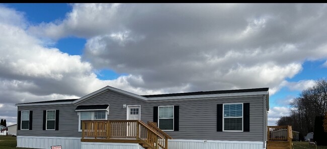 Building Photo - 223 Heartland Dr Rental
