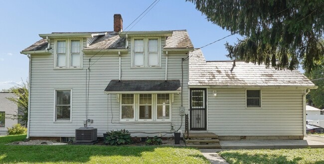325 Main St
