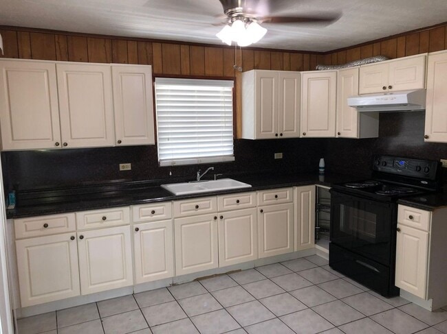 Photo - 661 Colson Dr