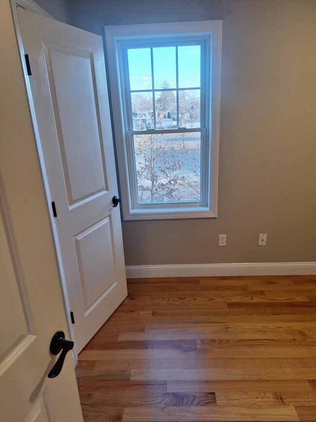 Photo - 435 Walnut St Unit #3